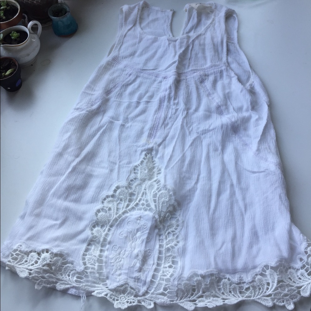 Beautiful lacy white flowy top